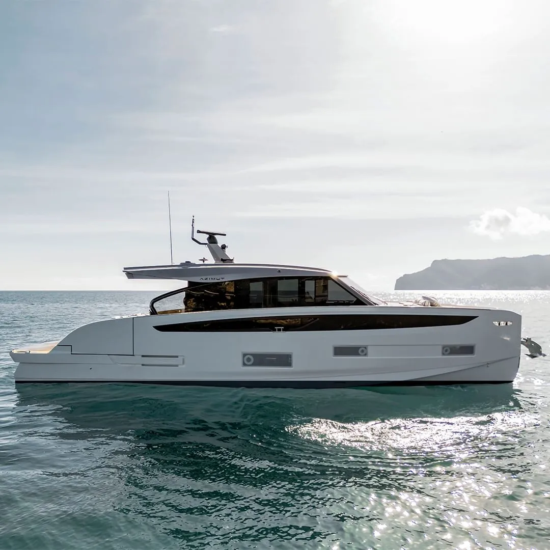 Du thuyen azimut seadeck 6